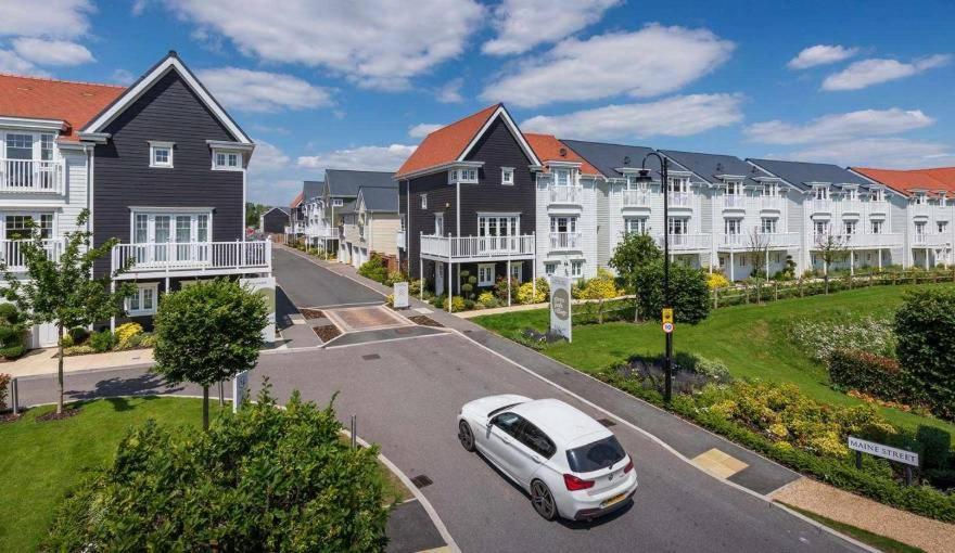 Lakeside Lux Bedroom With Parking, M4 Jct 11, Next To Train Station Reading Exterior foto